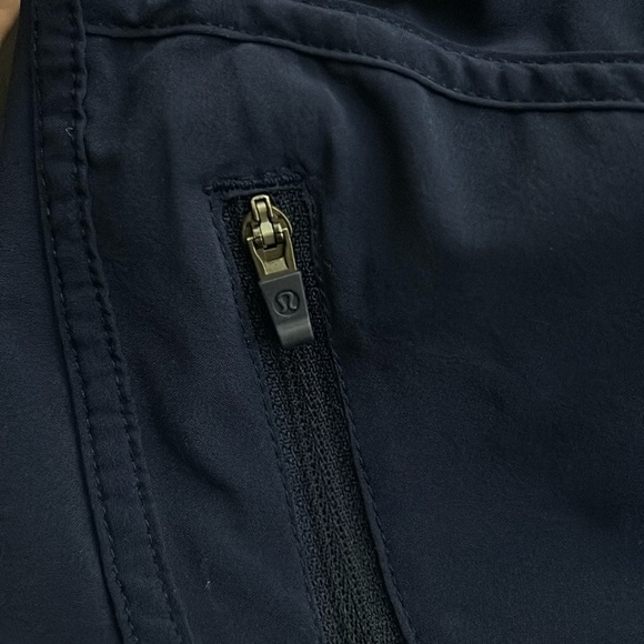 Lululemon Tracker Short V *4" in Twilight Blue size 6 - Picture 5 of 11